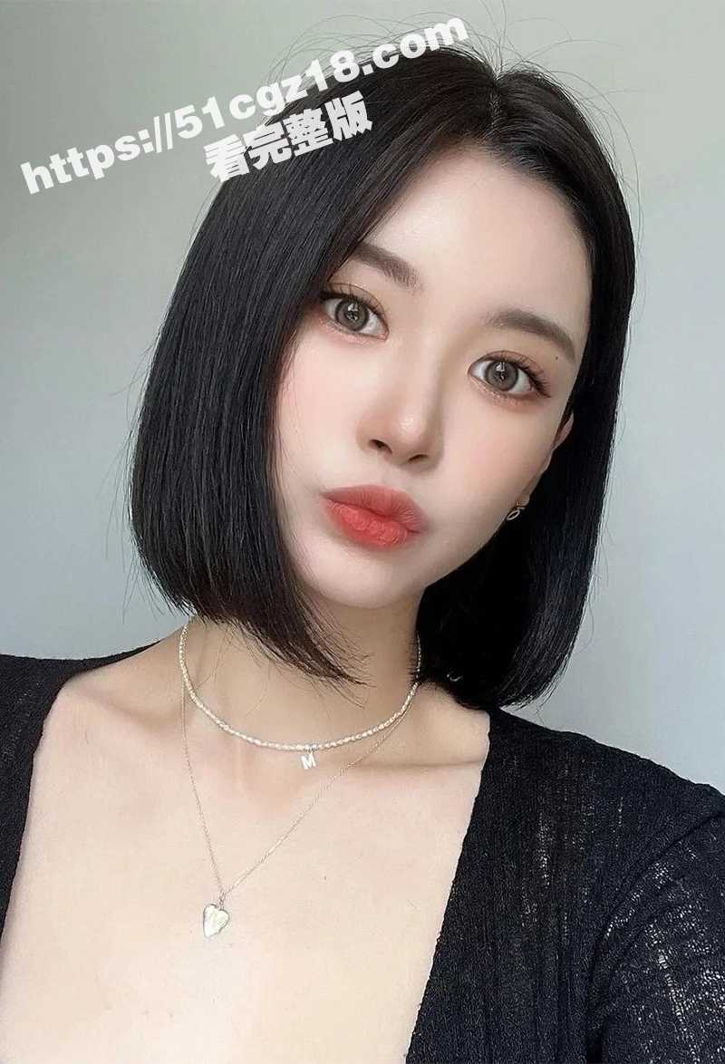 御姐福利姬 你的KK 自慰调教新作 性感皮衣露奶自慰 开档丝袜插穴足交 淫水狂喷骚话不断