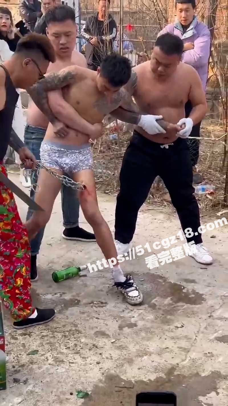 辽宁营口大石桥对棚现场 各种穿刺自残表演秀 隔着屏幕看着都疼 血腥慎入！