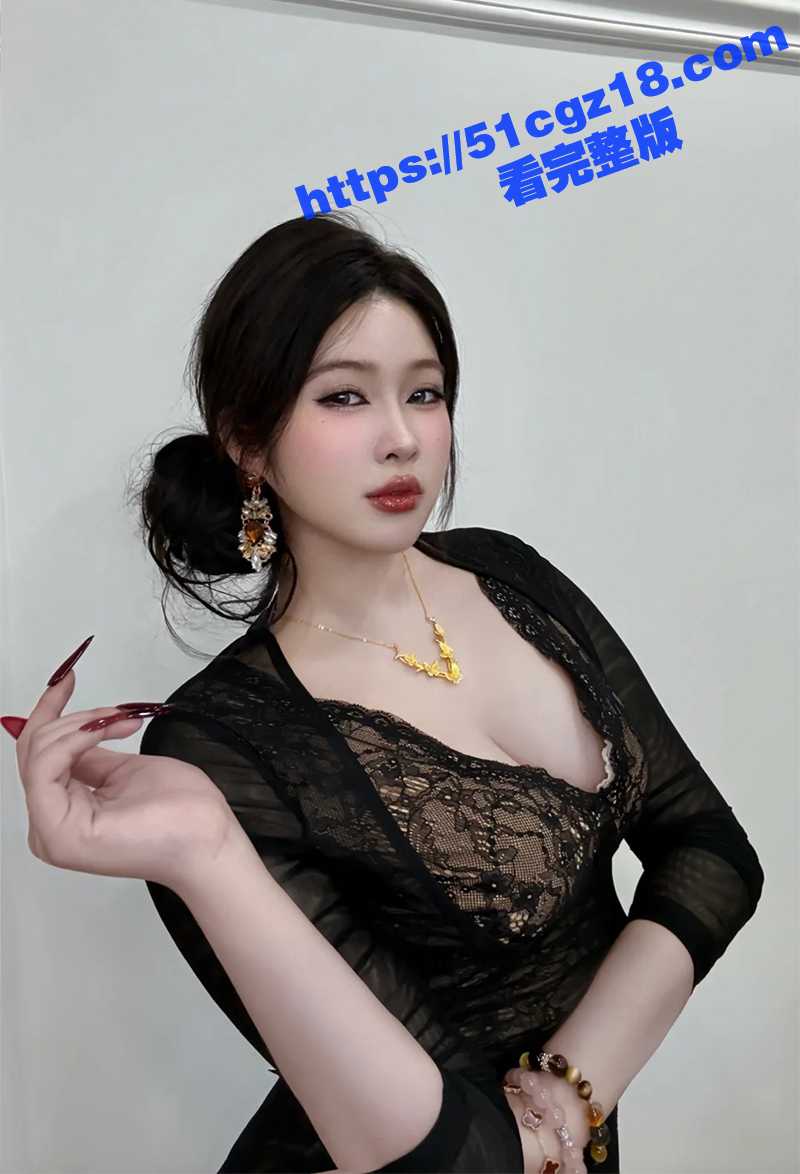 变态大神调教肉感淫妻相关图片