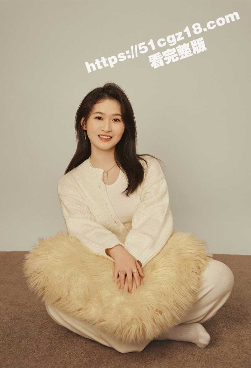 成都师范学院 赵怀婷 露脸性爱视频被渣男曝出 清纯反差婊深情舔屌掰穴展示浪态尽显
