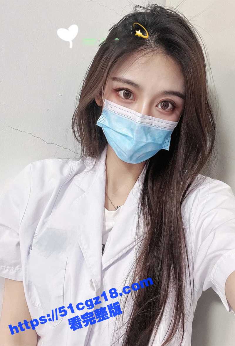 高颜值巨乳福利姬 莹相关图片