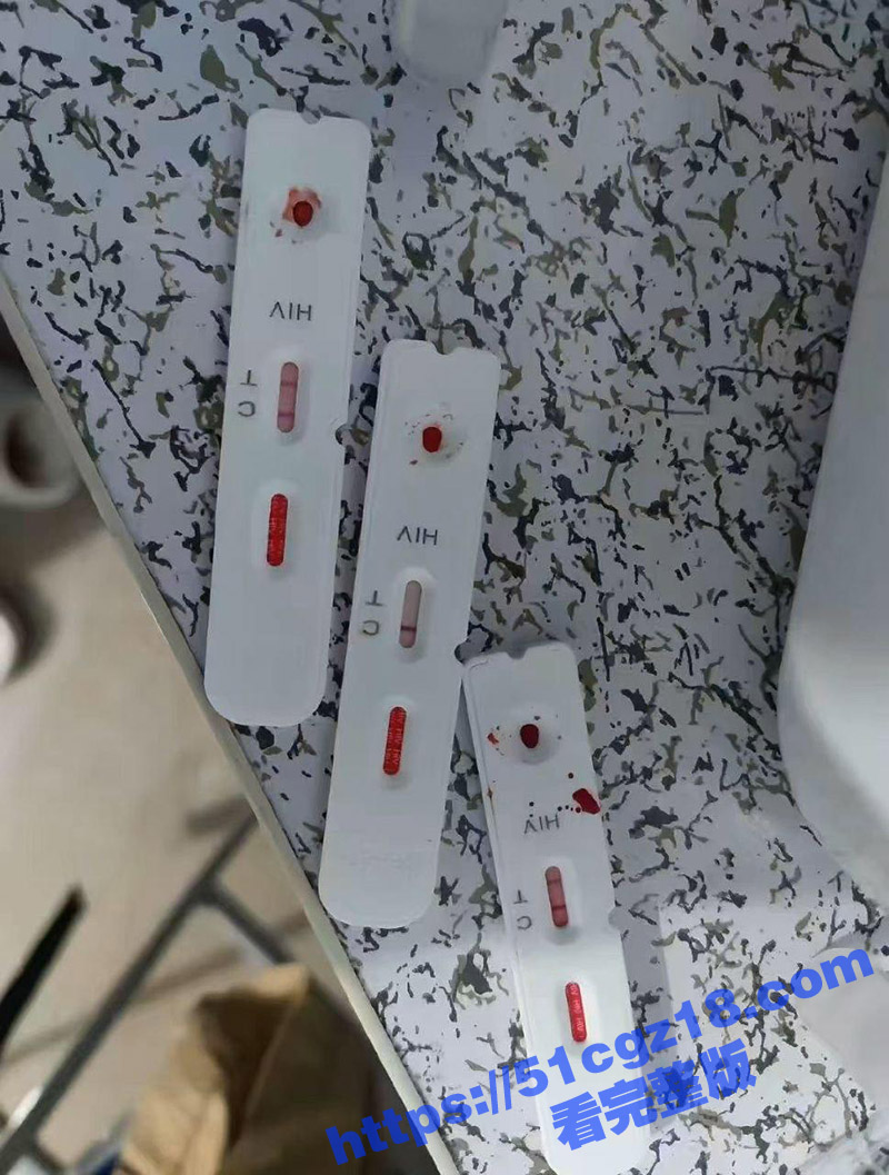 酒吧撩骚约炮 竟遇到相关图片