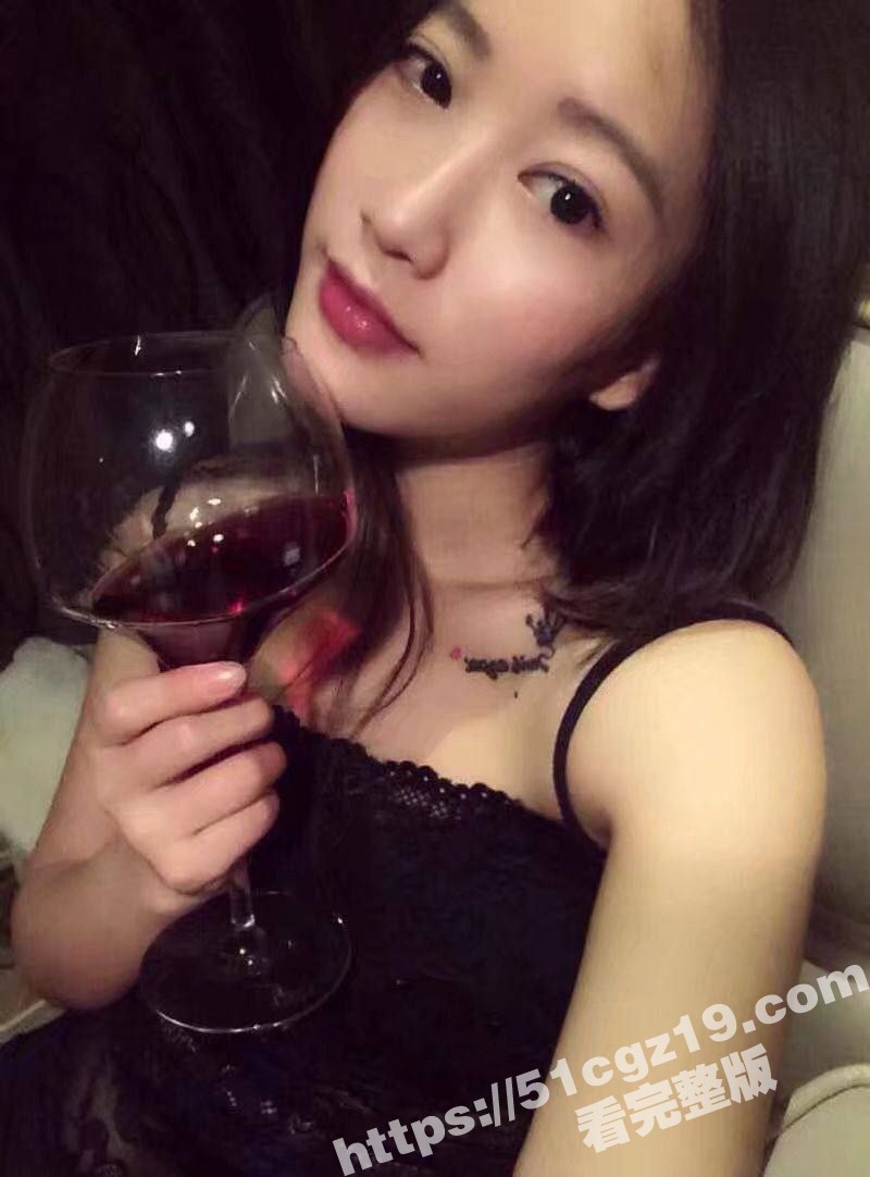 绿帽老公贡献绝美娇妻相关图片