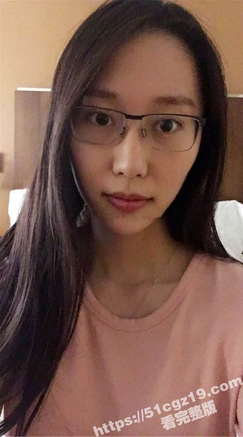 多伦多气质留学生 汤博乐 啪啪自拍流出 私下生活放荡不堪 露脸口交反差十足！