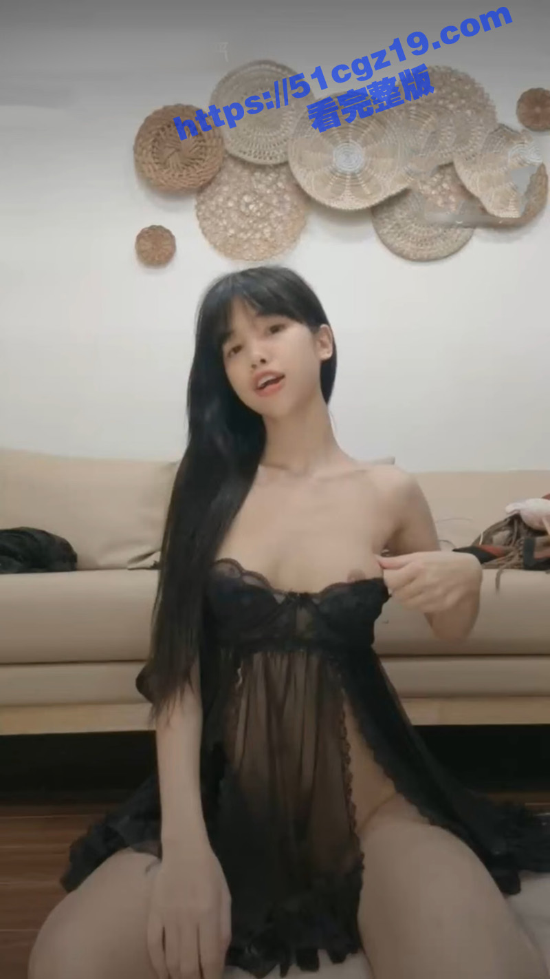 越南高颜值网红 shizuka 下海首秀 挺翘美乳任意揉捏 粉嫩小穴一览无余