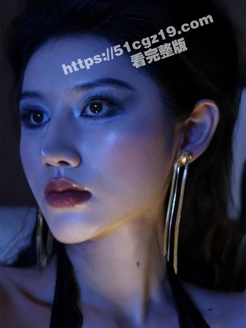 极品大奶御姐 山雀q相关图片