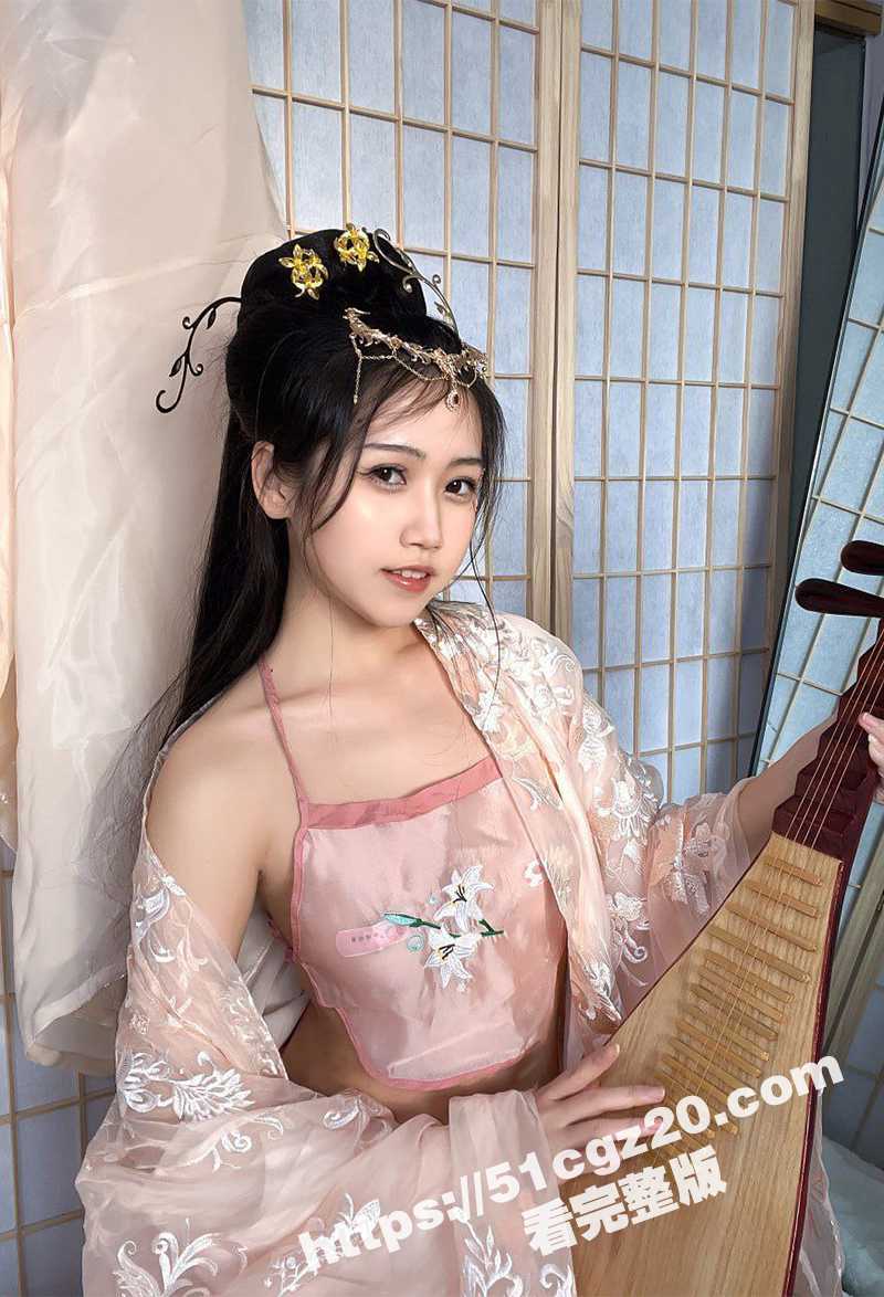 撞脸虞书欣的大学生美相关图片