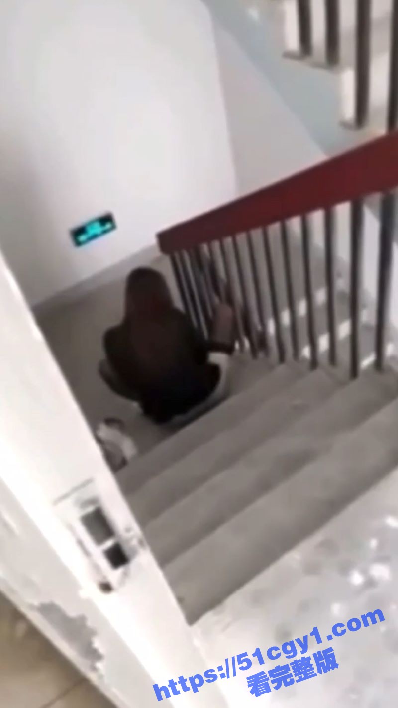 住一起多年的女业主竟相关图片