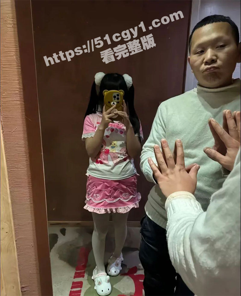 抖音萝莉网红 文子爱相关图片