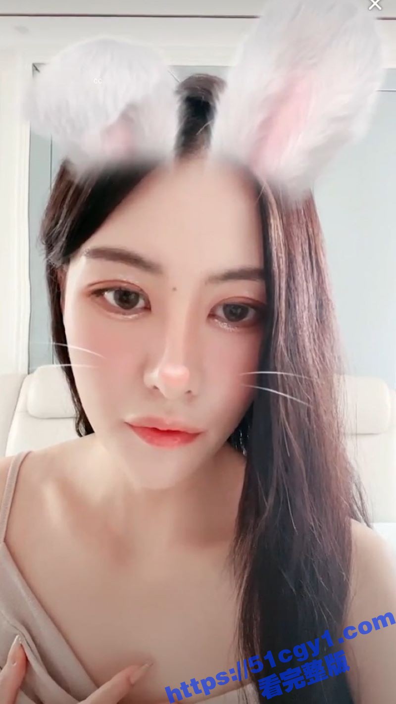 抖音前保时捷主播 瑶相关图片