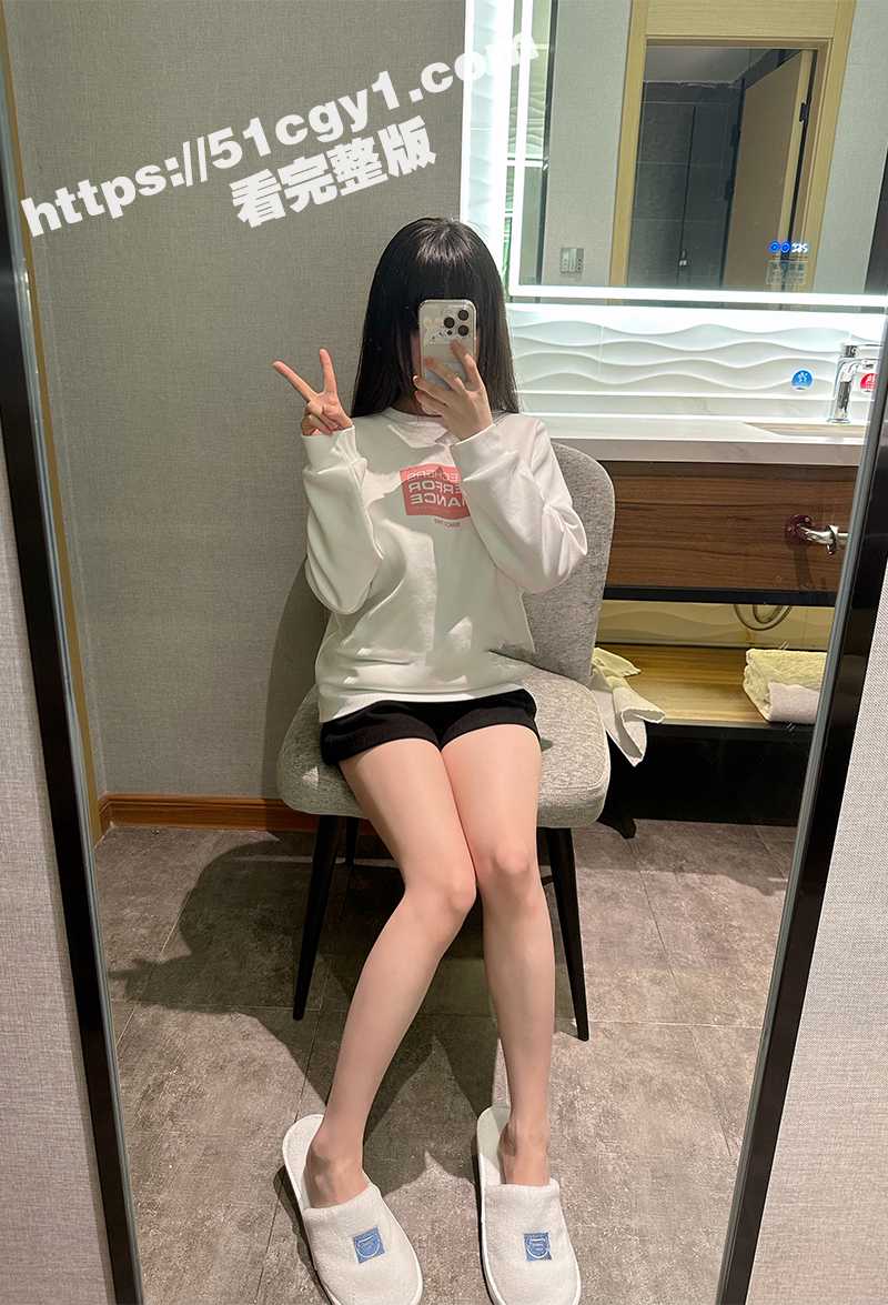 极品福利姬 白桃少女 自慰表演 超短裙JK白丝 水晶假屌足交自慰 白虎蜜穴淫水泛滥