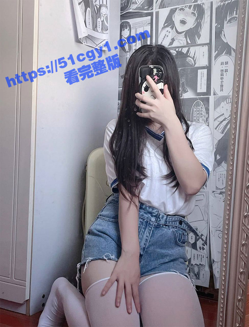 高颜值清纯学妹 教室相关图片