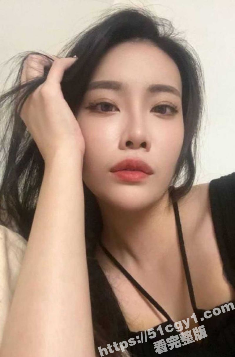成都艺校教师 钟熙妹相关图片