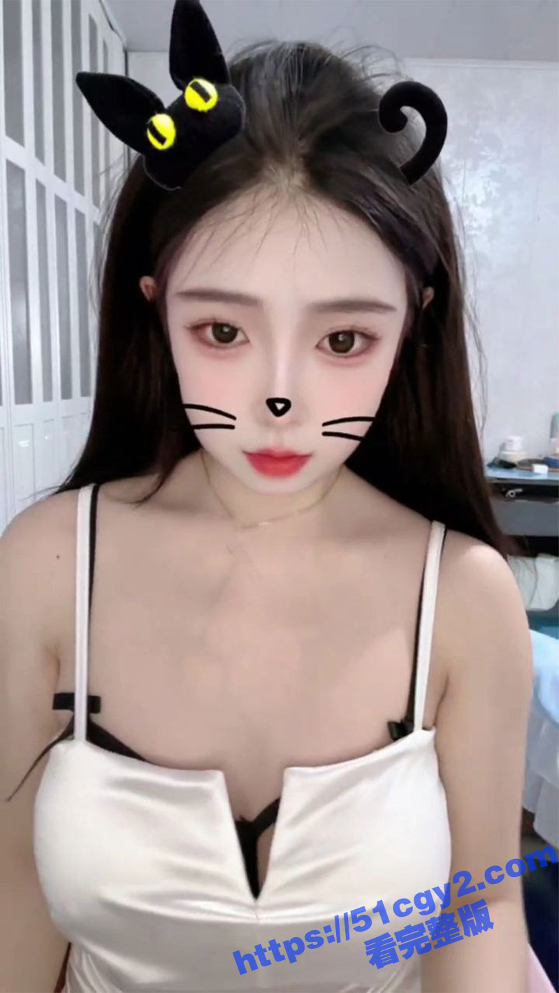 花椒高颜值女神 猫猫相关图片