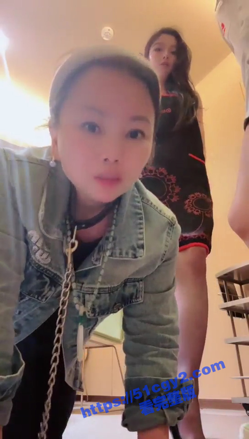 极品御姐携闺蜜海底捞相关图片