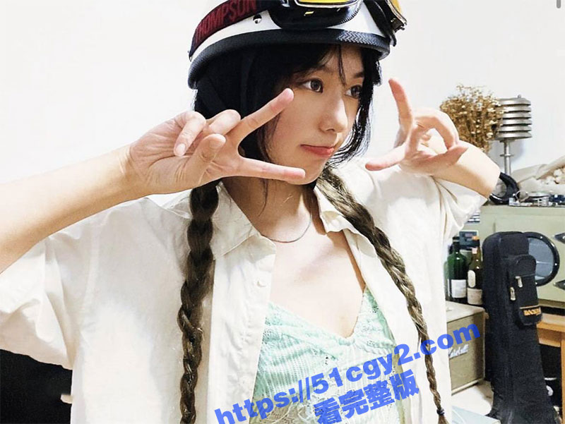 极品反差学生妹 甜美相关图片