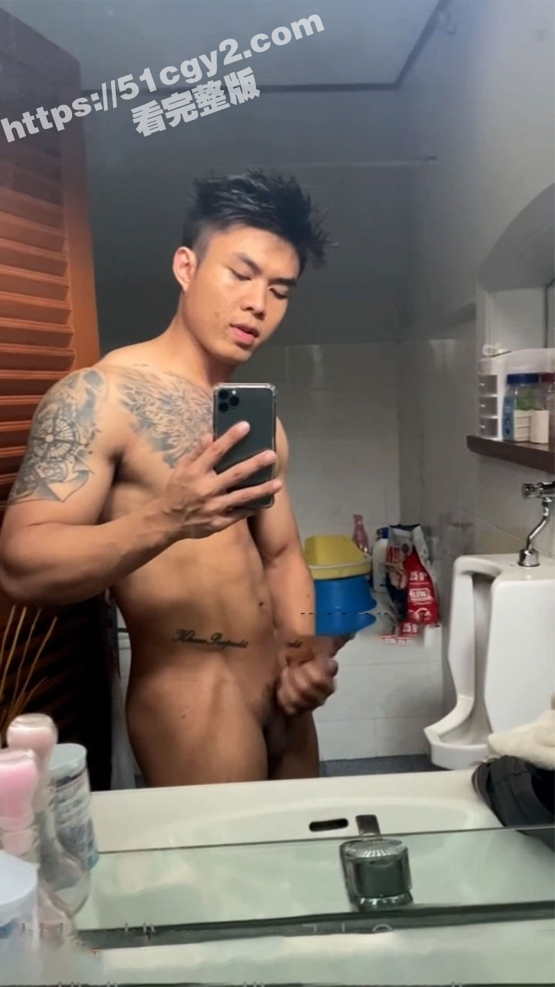 纹身肌肉猛男 分享性相关图片