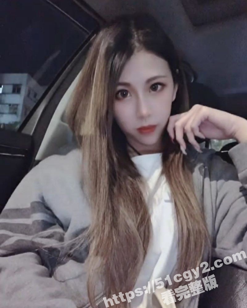 高颜值御姐 tong相关图片