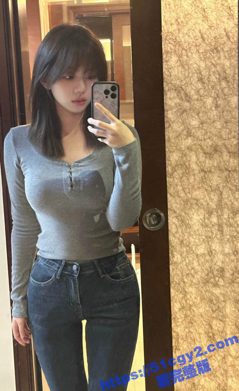 陕西西安嫩妹 张西颖 约炮视频流出 黑丝美腿迷人眼 肥美圆臀被爆操 打桩后入淫叫不断！