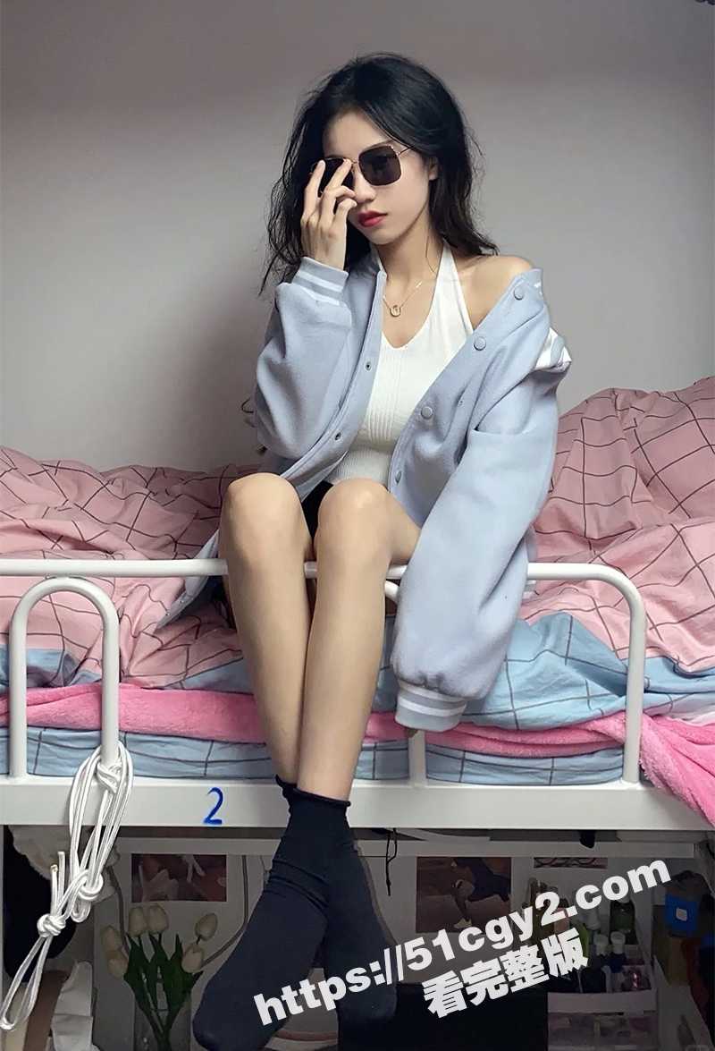 极品女大学生 金主淫骚调教视频流出 绒毛乳夹狠掐粉嫩奶头 假屌狂插多毛骚穴淫水直流