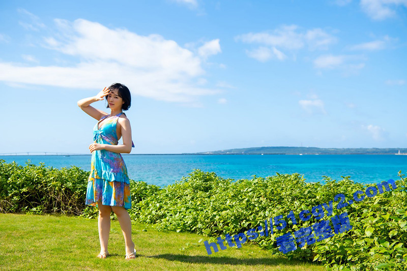 日本极品少妇 三宫椿 私房写真福利 阳光浴池里的嫩白身躯 蔚蓝天空下的裸体艺术