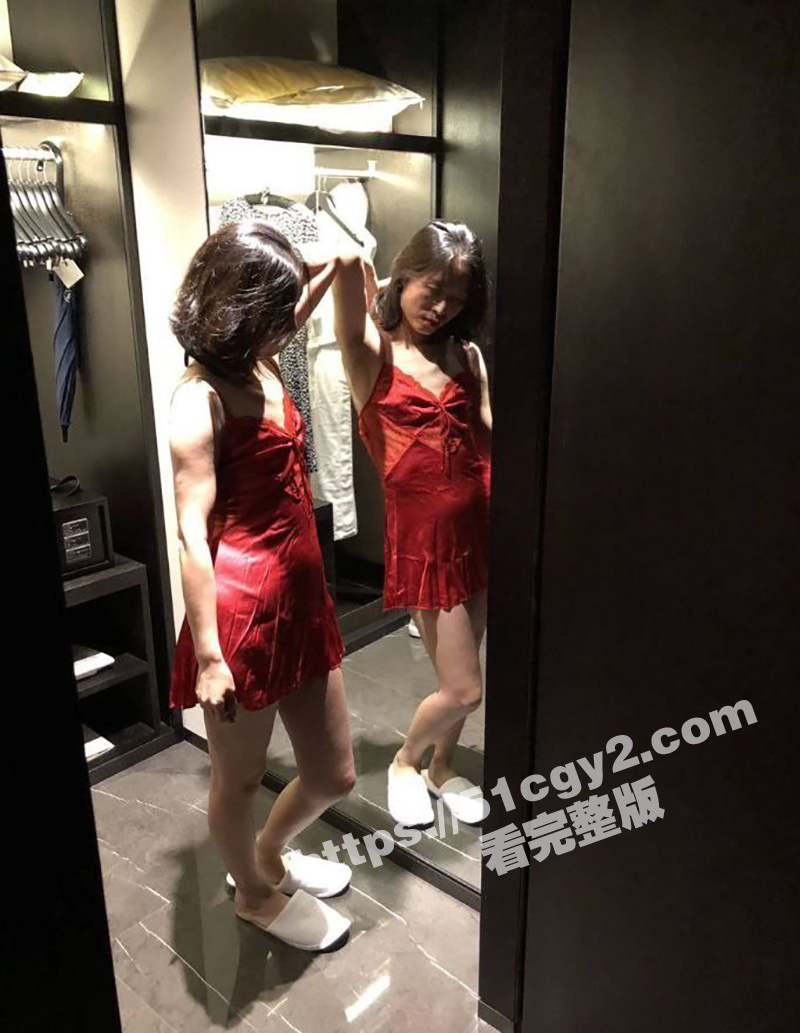 上海富婆包养年轻小伙相关图片