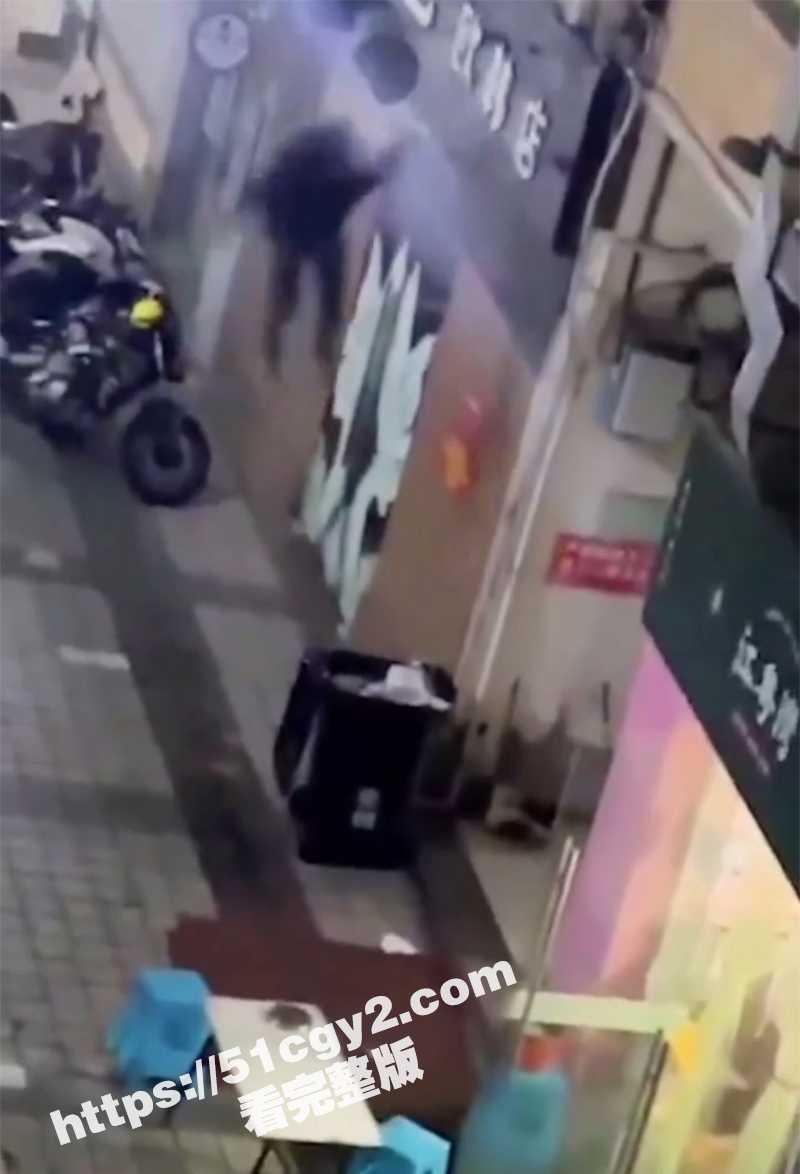 重庆瓜友 徐某 女厕相关图片