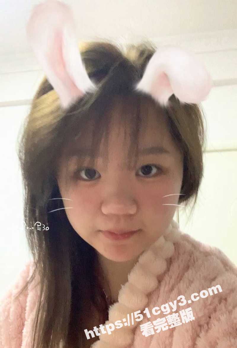 高校巨乳青涩学妹 性相关图片
