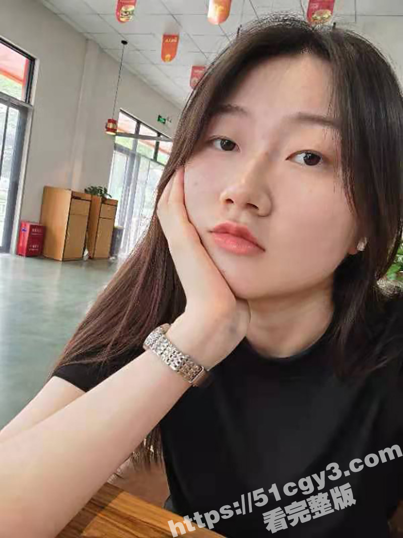 山西忻州反差骚母狗 贺佳鑫 私密视频流出 摸奶抠逼好不快活 白嫩小脚足交包射！