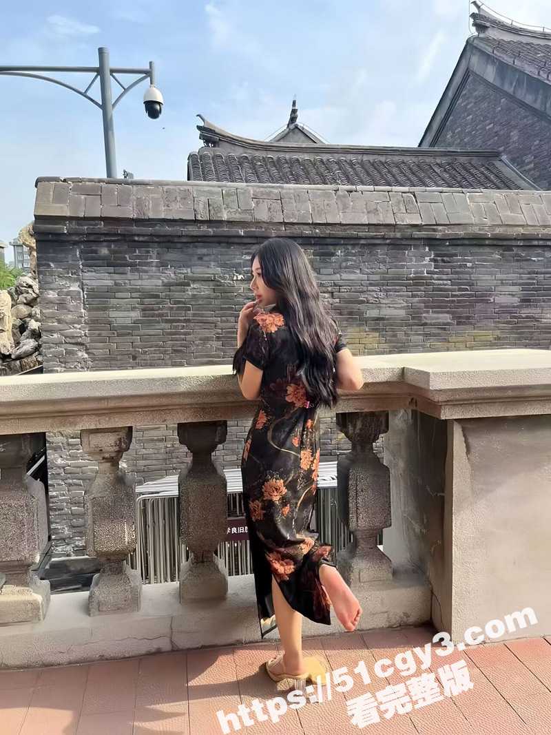 天津反差婊 金琪 劈相关图片