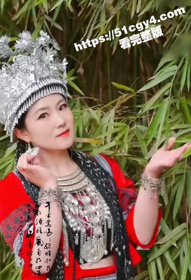 河北人妻 张雪娇 第三弹 出国偷情两年 骚逼被操内射无数 性爱私拍被炮友再度曝光！