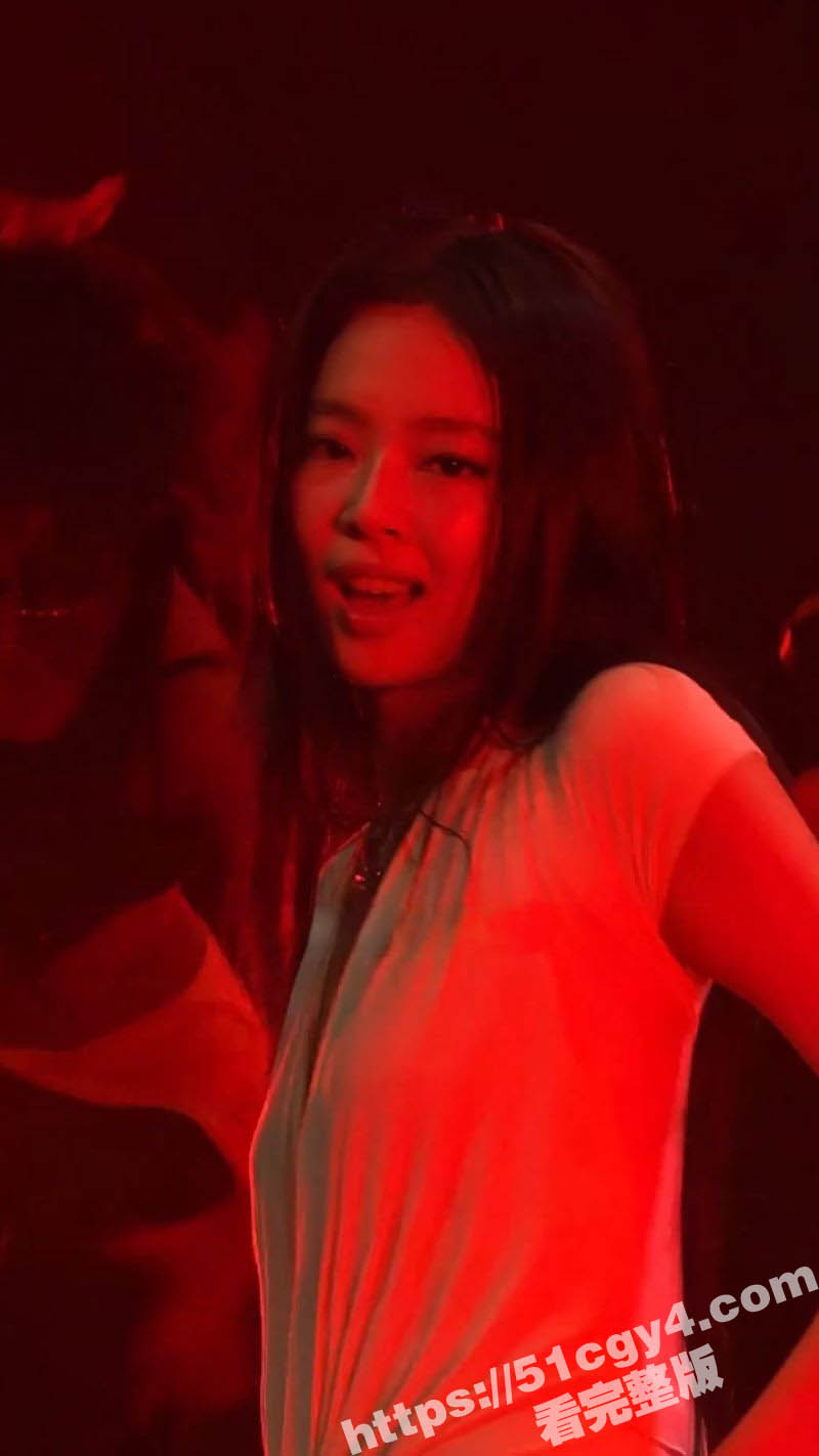 韩国女团 jenni相关图片
