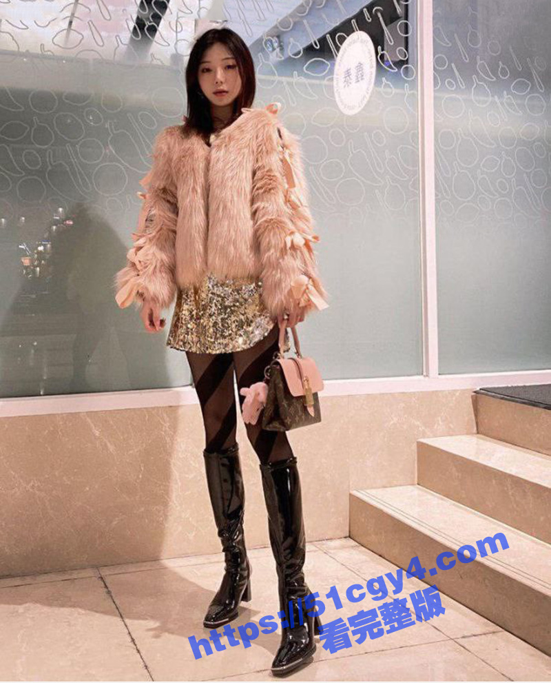 拿下公司高冷女同事 相关图片
