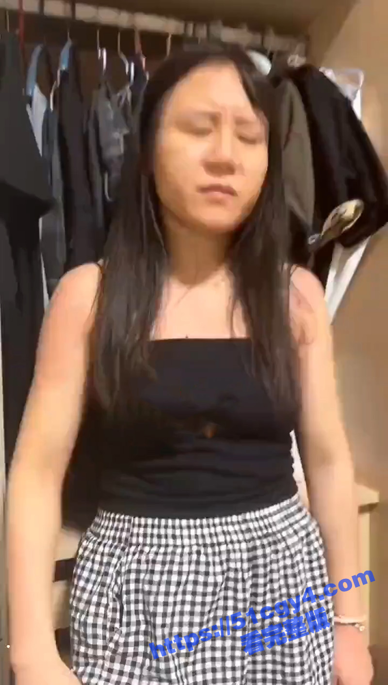 反差女老师 吴晴晴 和同事偷情被抓 聊天记录污秽不堪 人民教师私下竟如此淫荡！
