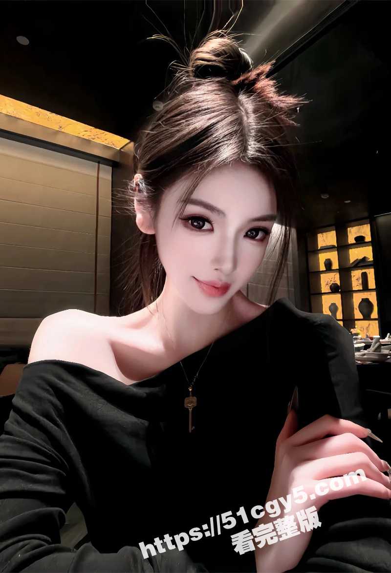 高颜值美女疯狂舔屌 相关图片