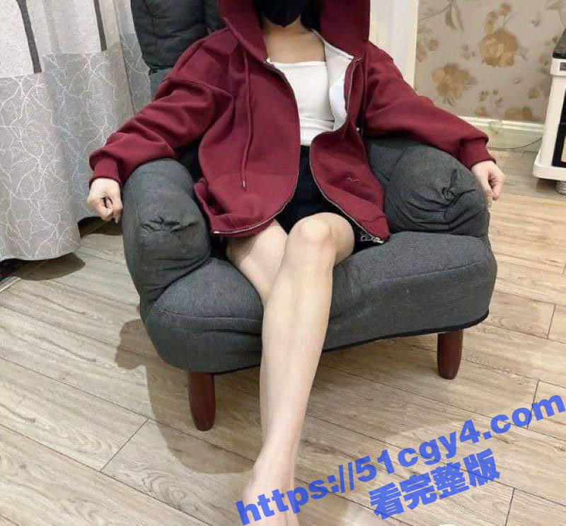 短发黑丝女大学生酒店啪啪视频流出 白嫩翘臀被头套男无套暴力打桩 操的高潮痉挛颤抖不止！