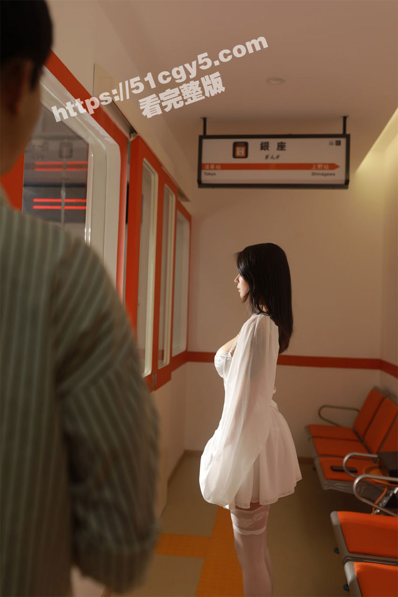 高颜值福利姬 奈汐酱nice 地铁电车写真流出 巨乳蕾丝长腿翘臀诱人至极！