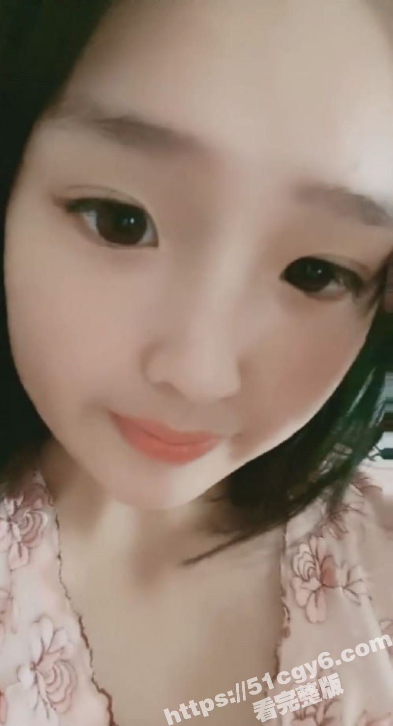 抖音网红嫩妹 困酱 相关图片