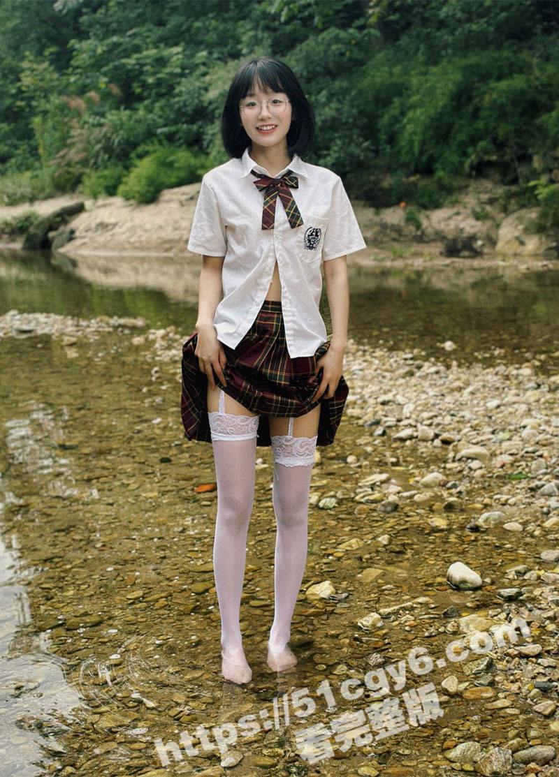 极品反差眼镜妹 可爱相关图片