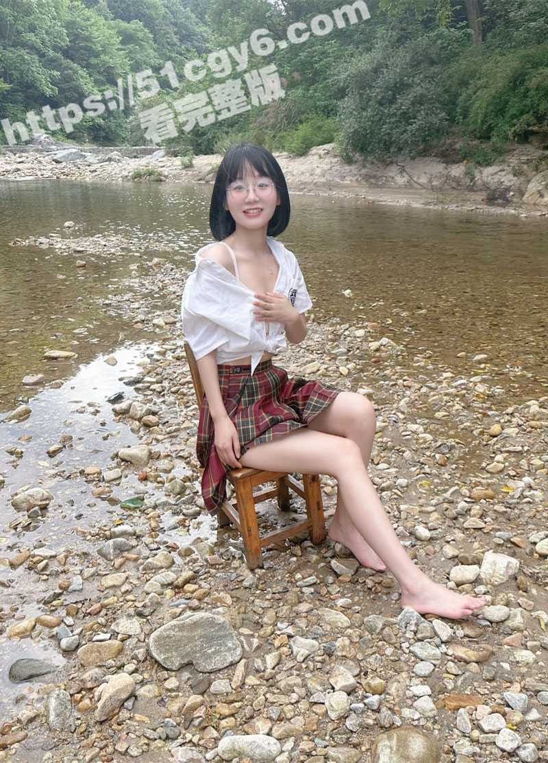 极品反差眼镜妹 可爱相关图片