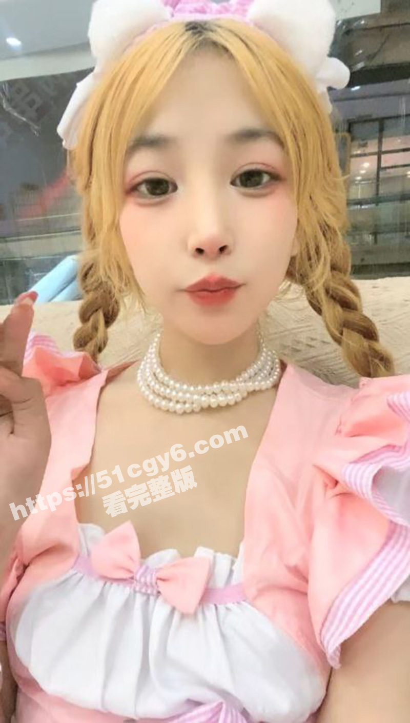 超人气美少女萝莉 户外公厕卖骚露出 白虎馒头逼完全展示在镜头下！