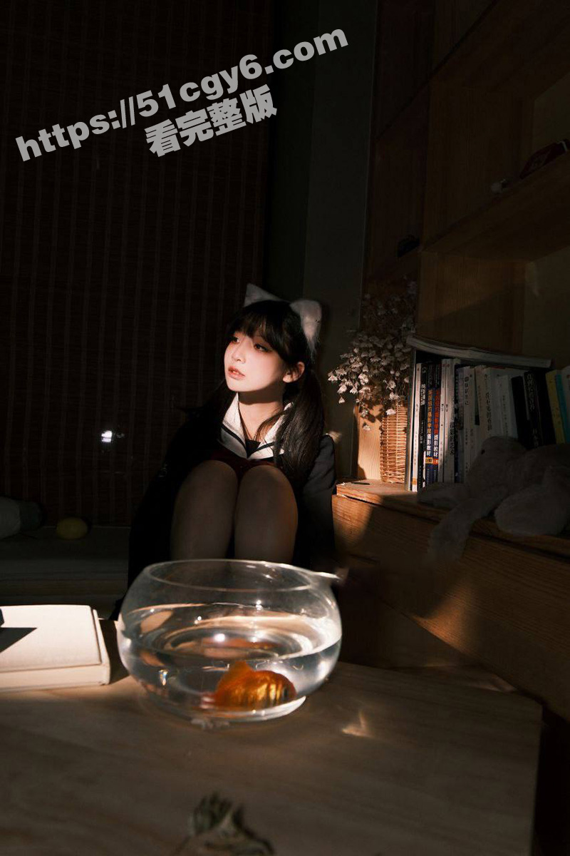 童颜巨乳女大学生 星野柒兔 私拍福利写真 黑丝抓鱼女孩跳骚舞 真空制服大秀白虎骚穴！