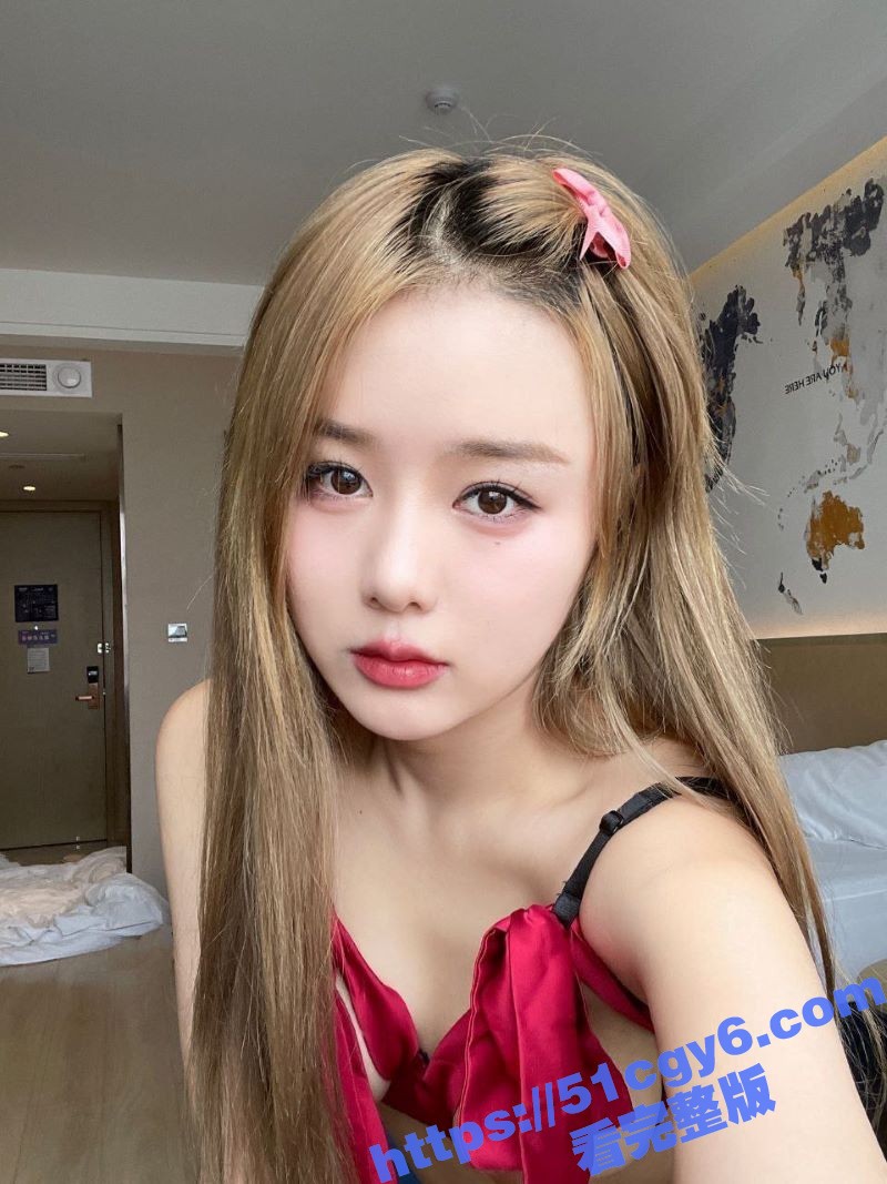 高颜值极品美女 yuyu 约炮富二代视频流出 姐妹花共同服侍富哥 极品翘臀被拍打调教 刺激感爆棚！