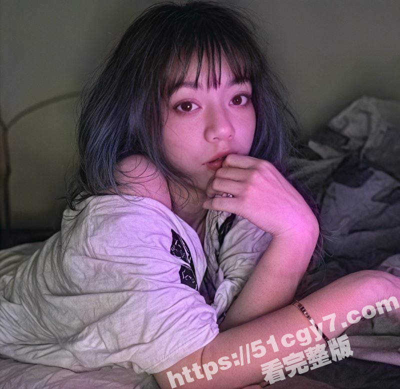 清纯短发美女 子瑜 相关图片