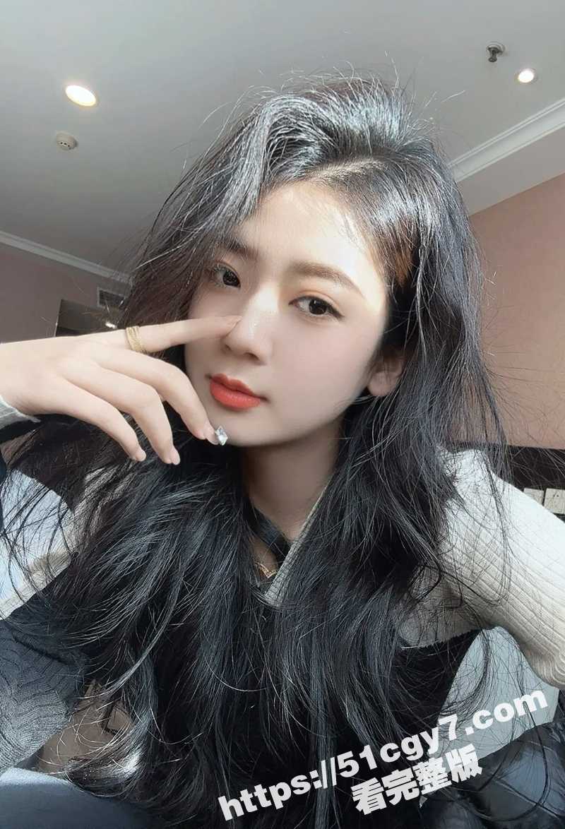 绿帽老公酒店献妻玩3相关图片