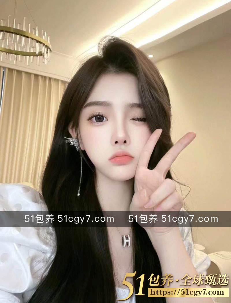 51包养 高端外围 | WGD032418 珠海小网红 天然无整A4小蛮腰 质量保真 假一赔十