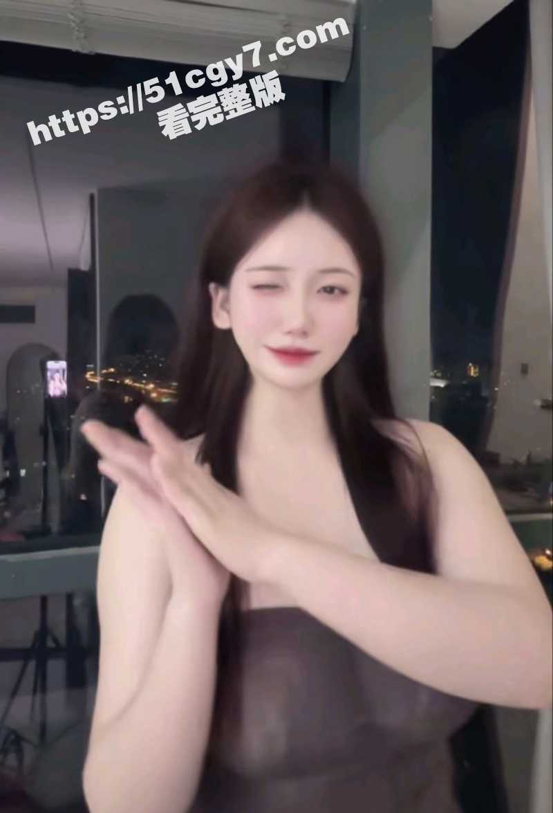 抖音巨乳网红 李千玥相关图片