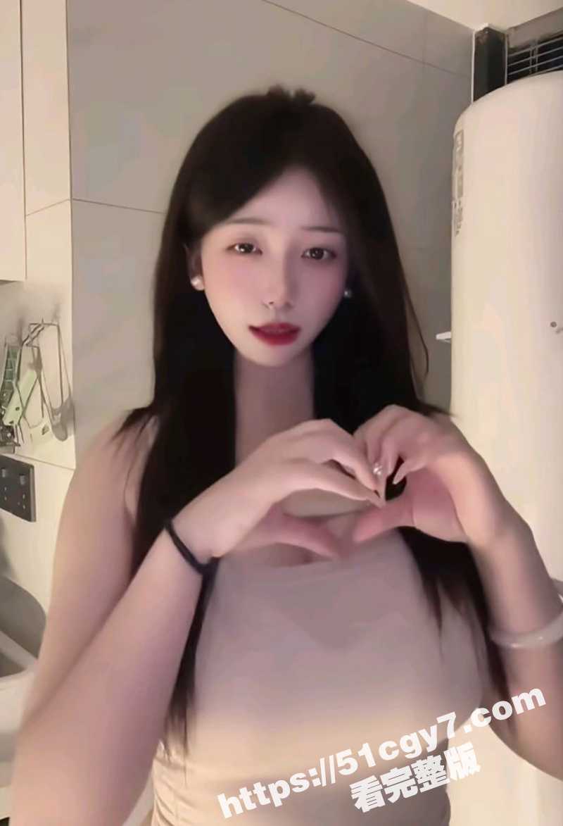 抖音巨乳网红 李千玥相关图片