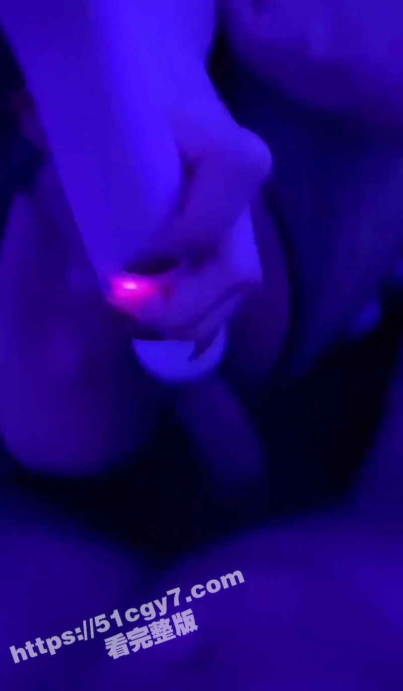 微博巨乳网红 超辣的相关图片