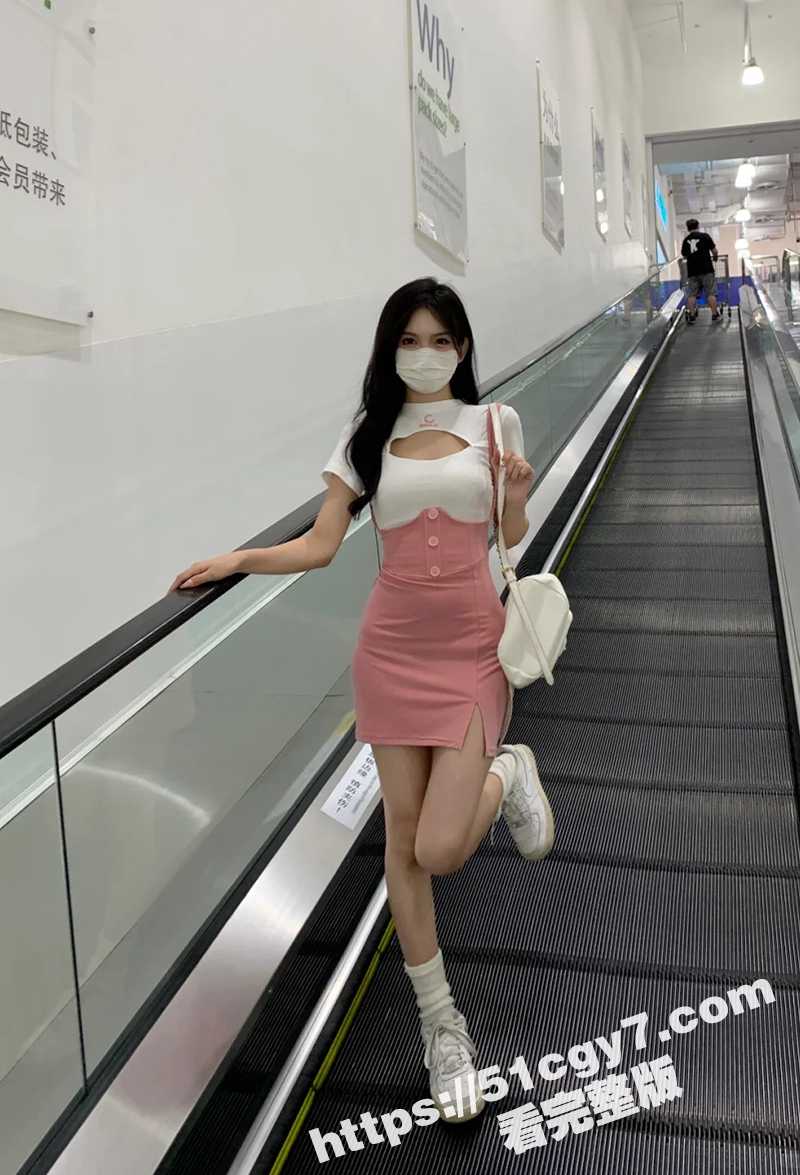 原创绿帽博主 暖暖小相关图片